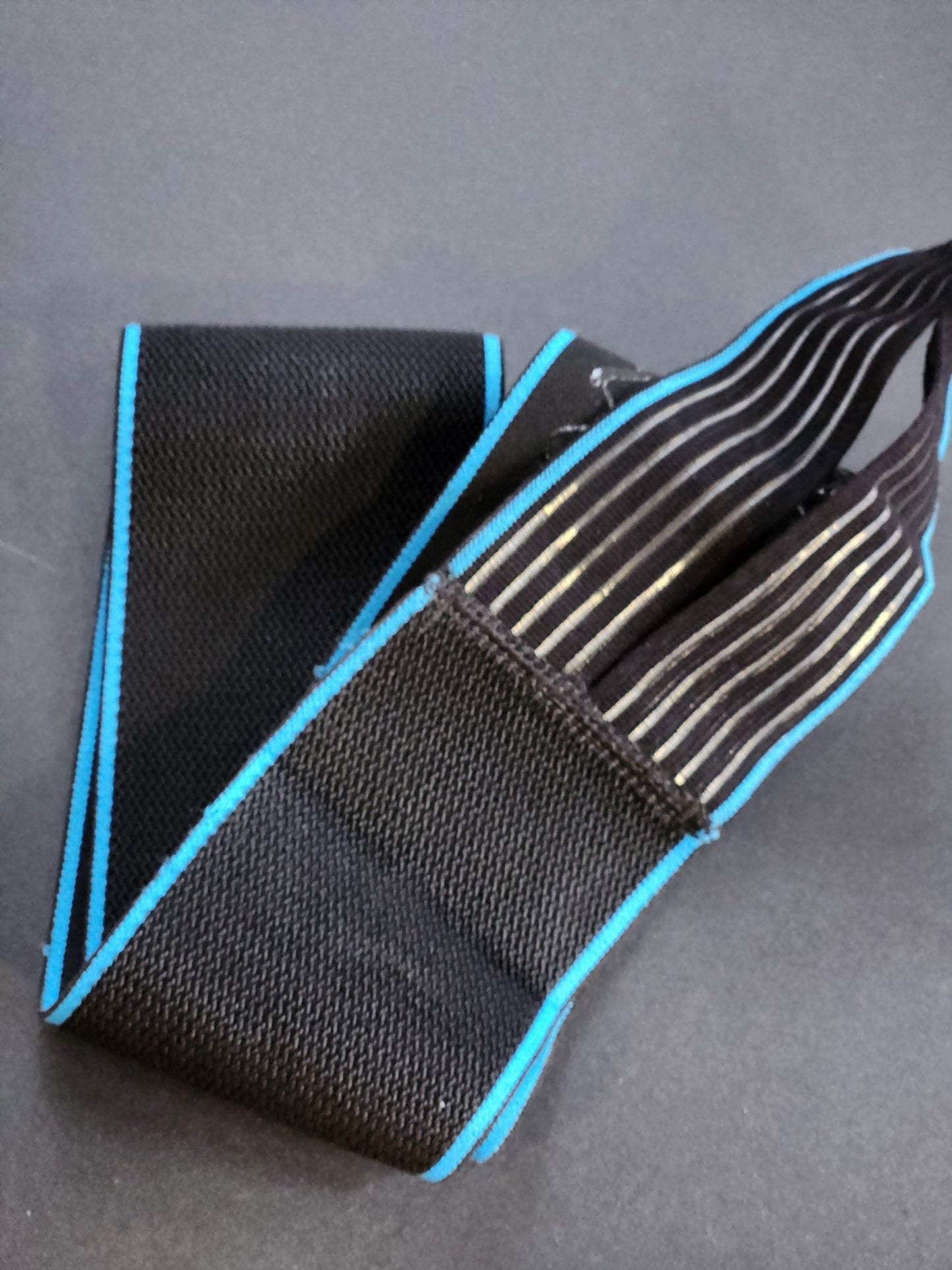 1 Wrist/Ankle Wrap Brace Elastic Breathable Compression Strap